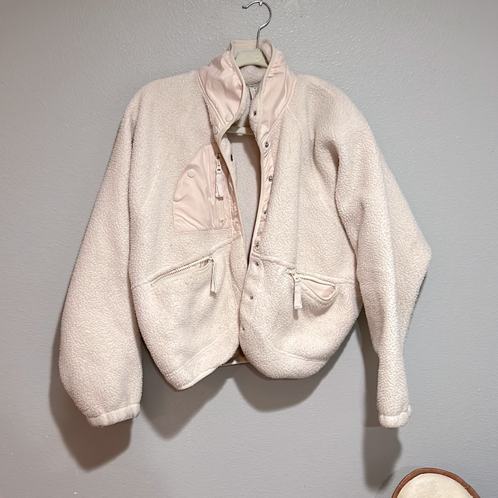 Free People Hit the Slopes Fleece Jacket Light Pink/ Cream Small